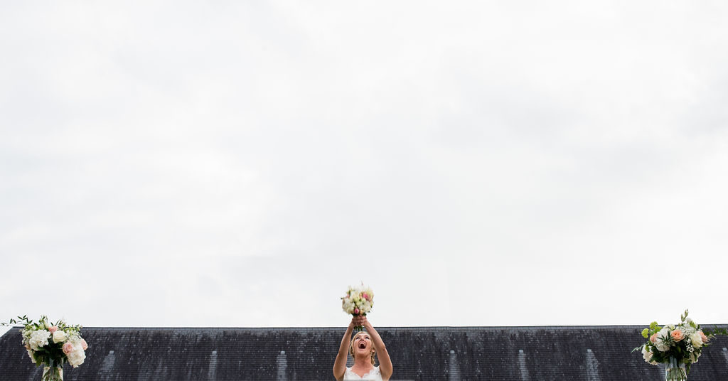 photographe-pour-mariage-bouquet-1024x536