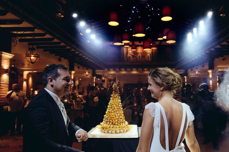Photographie de mariage au pays basque durant le repas